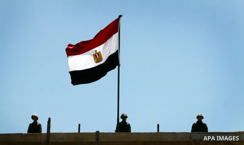 Egyptian soldiers stand guard in front of the blocked Rafah border crossing between Egypt and southern Gaza Strip 04 June 2011. Egyptian authorities reopened its Rafah border crossing with the Gaza Strip after a temporar...