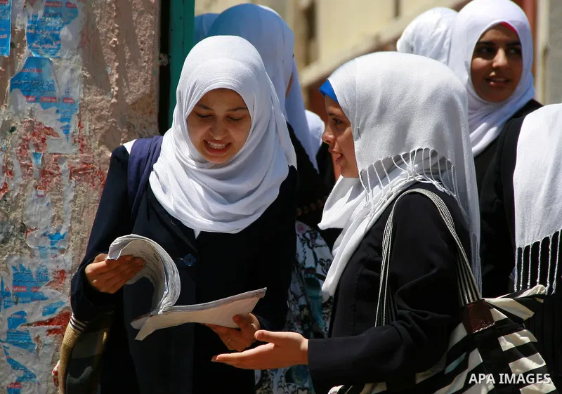 Palestinian students make revision before they sit for their final high school exams, known as "Tawjihi" in Gaza city on Jun 15,2011. Photo by Taleb Bashar