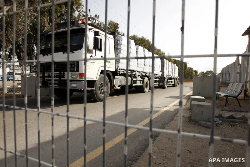 A truck loaded with goods for the Gaza Strip enters the Kerem Shalom terminal , on June 22, 2011 on the border with Gaza and Israel. Photo by Abed Rahim Khatib