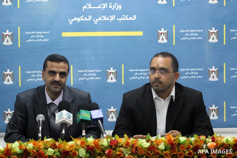 Sohil Emdokh, an official in the Palestinian Ministry of Telecommunication delivers speech during a meeting in Gaza city on 23,2011. Photo by Mohammed Asad