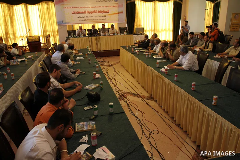 Palestinian senior Hamas leader, Mahmoud al-Zahar delivers speech during a meeting to announce for his new book in Gaza city on Jun 25,2011. Photo by Mohammed Asad