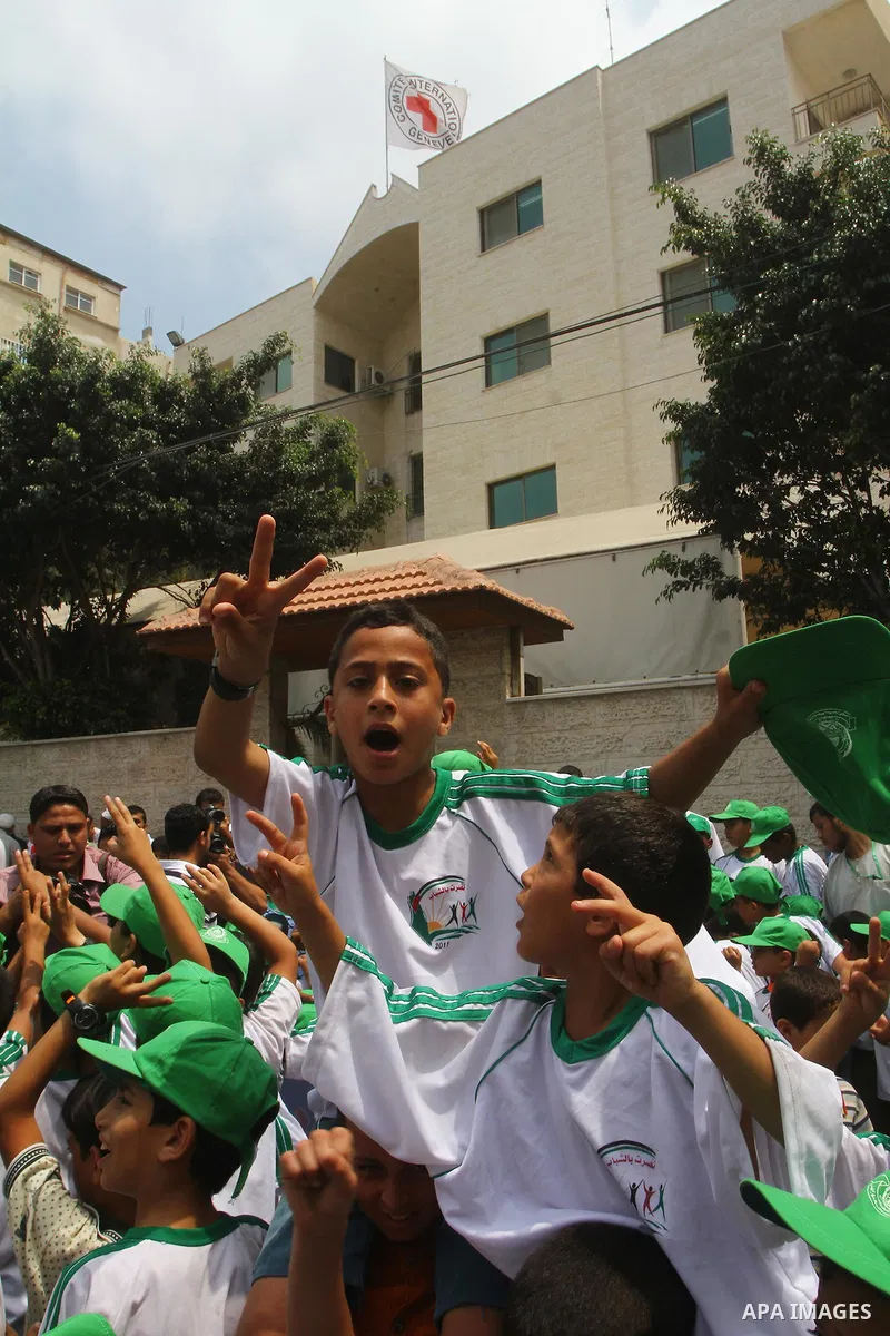 Palestinian boys shout slogans during a protest in Gaza City calling for the release of Palestinian prisoners held in Israeli jails, on June 27, 2011. Photo by Ashraf Amra