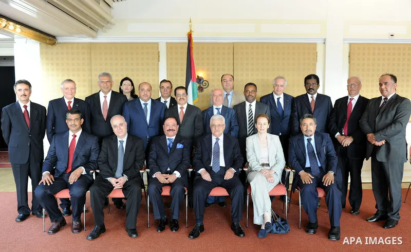 Palestinian president Mahmoud abbas (Abu Mazen) meets with Arab ambassadors in the Netherlands on Jun 29,2011. Photo by Thaer Ganaim