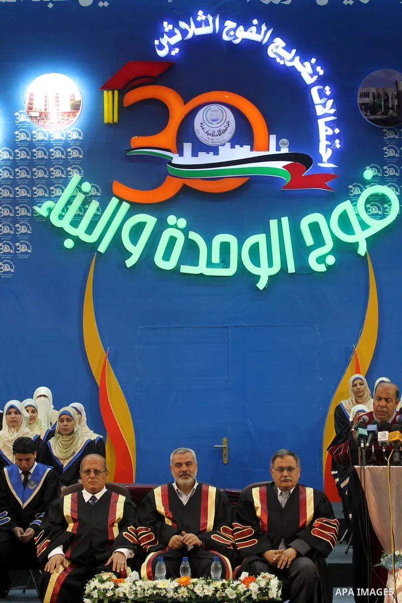 Palestinian Prime Minister in Gaza Strip, Ismail Haniya participate in the graduation ceremony at the Islamic University in Gaza city on July 4,2011. Photo by Mohammed Asad
