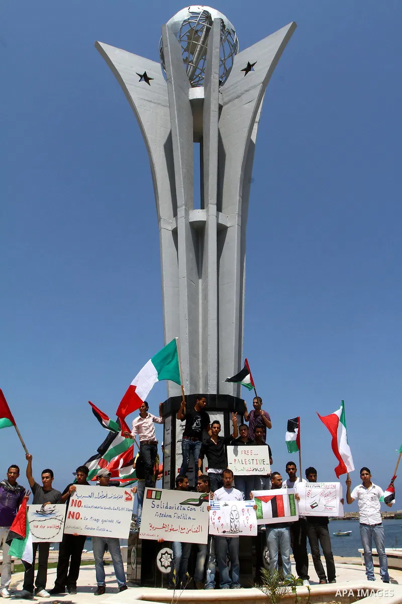 Palestinians take part in a rally to show solidarity with the "Freedom Flotilla II" at Gaza seaport July 6, 2011. Pro-Palestinian activists hoping to sail to Gaza this week fully expected their flotilla to be blocked by...