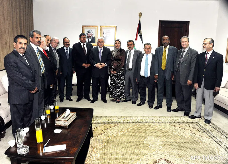 Palestinian President Mahmoud Abbas (Abu Mazen) meets with Jordanian Parliamentary Delegation in the West Bank city of Ramallah on July 7, 2011. Photo by Mufeed Abu Hasnah