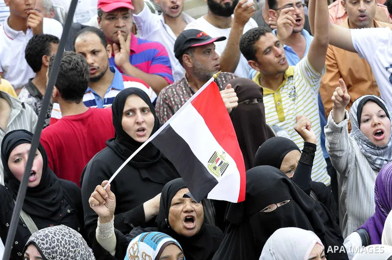 Protesters gather in Tahrir square in Cairo July 8, 2011. Thousands of Egyptians gathered in Cairo's Tahrir Square on Friday to demand faster reforms and the swifter prosecution of former officials from Hosni Mubarak's t...
