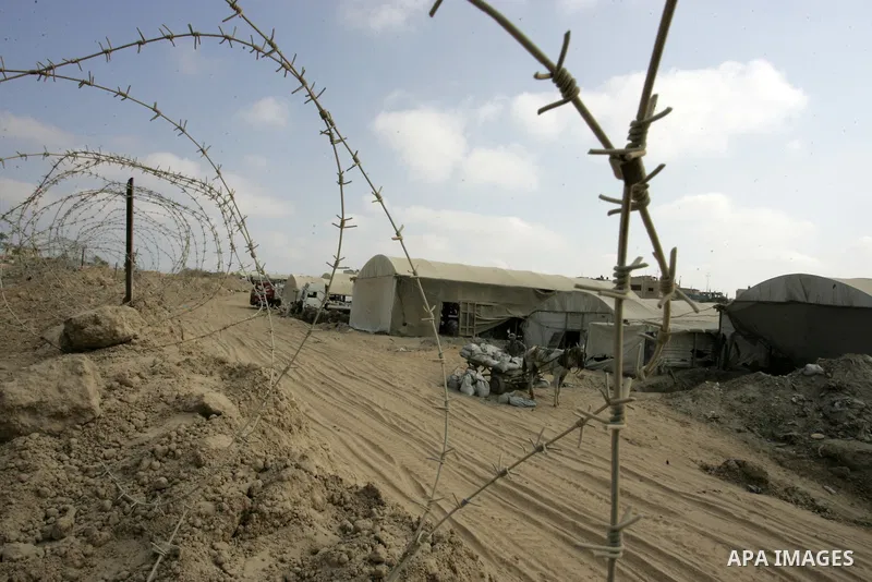 Palestinian Hamas security forces put barbed wire at the Egyptian border with the Gaza Strip in the city of Rafah, southern Gaza Strip on July 10, 2011. Where the Palestinian Hamas security forces intensified security me...
