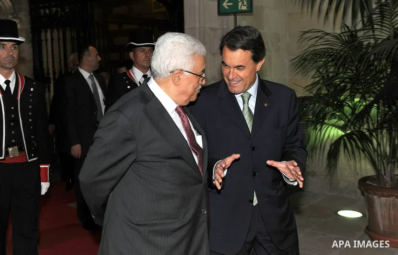 Palestinian President Mahmoud Abbas (Abu Mazen) during the meeting of the Regional Government of Catalonia Arto diamonds, in Barcelona on July 20, 2011. Photo by Thaer Ganaim