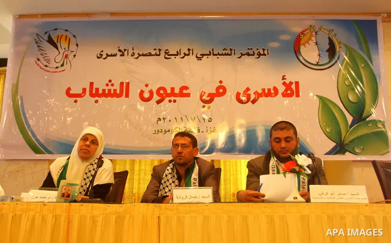 Memebers of the Palestinian Ministry of prisoners during a meeting about the prisoners in Israeli jails in Gaza city on July 25, 2011. Photo by Ashraf Amra