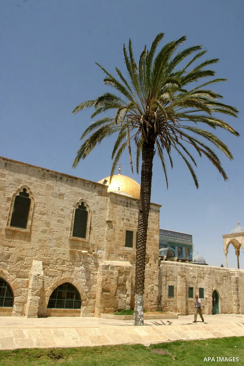 A Palestinian Muslim walks in the yards of al Aqsa Mosque, after al-dohor prayer in the old city of jerusalem in July 27, 2011. Photo by Mahfouz Abu Turk