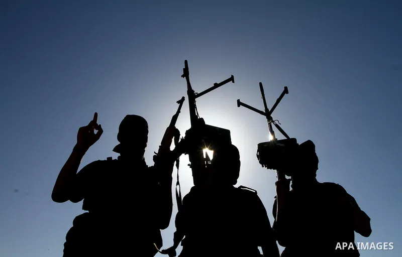 Militants of the Palestinian Islamic Jihad demonstrate their skills during a graduation ceremony in Nusirat in the central Gaza Strip July 28, 2011. Photo by Ashraf Amra