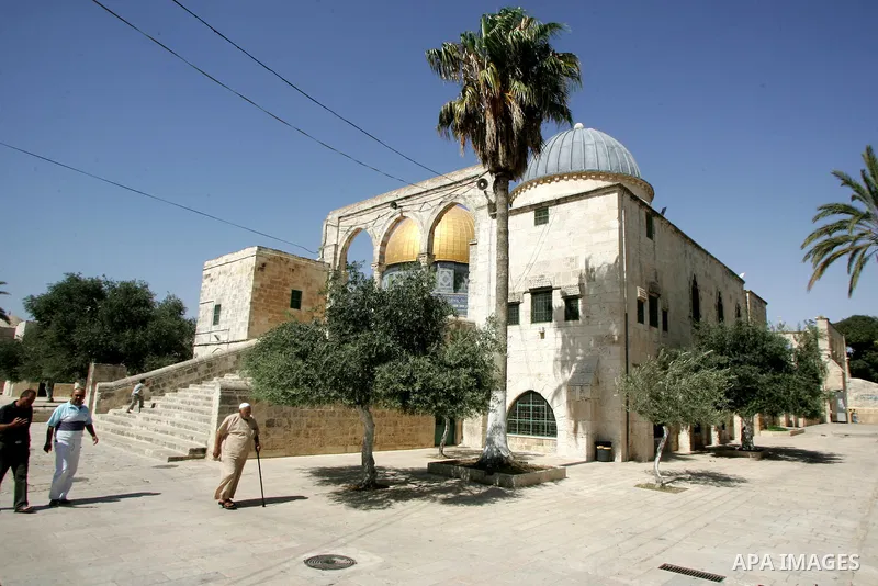 Palestinians perfom praying in al Aqsa mosque in the old city of Jerusalem on Aug. 2 2011. Muslims around the world abstain from eating, drinking and conducting sexual relations from sunrise to sunset during Ramadan, the...