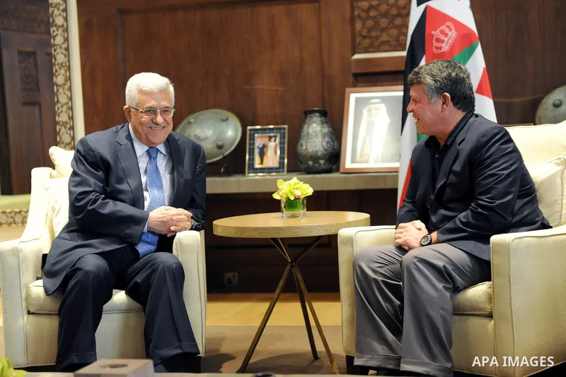 Palestinian President Mahmoud Abbas (Abu Mazen) during a meeting with King Abdullah II, King of Jordan in Amman on Aug. 7, 2011. Photo by Thaer Ganaim