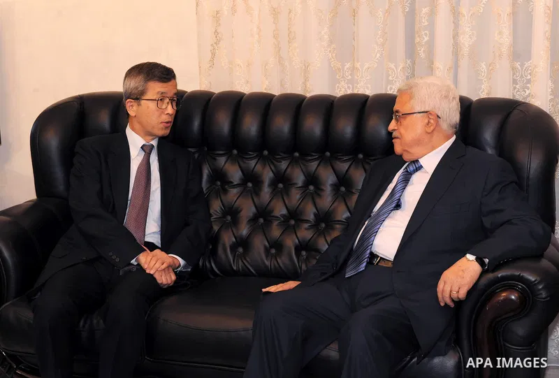 Palestinian President Mahmoud Abbas (Abu Mazen) during a meeting with Japanese envoy to the peace process in the Middle East, in Amman, on Aug. 7, 2011. Photo by Thaer Ganaim