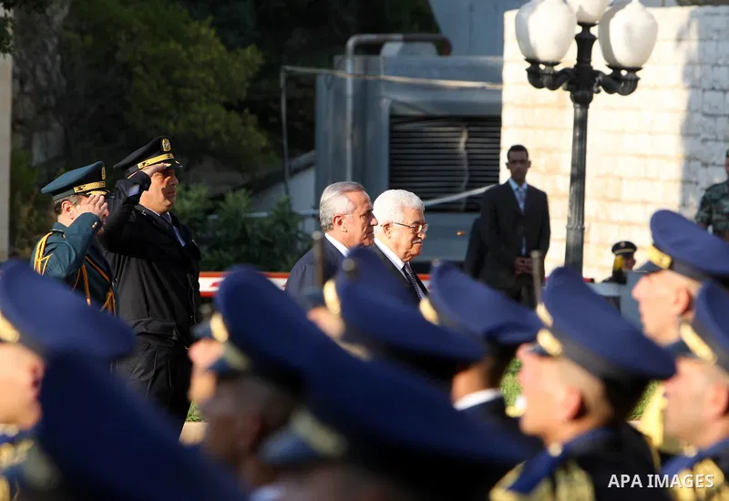 Palestinian President Mahmoud Abbas meets with Lebanon's President Michel Suleiman during an official welcoming ceremony upon Abbas' arrival at the Presidential Palace in Baabda, east of Beirut, August 16, 2011. Photo by...