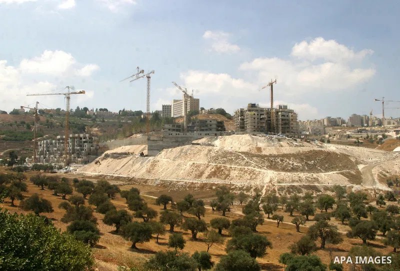 A picture shows the construction site in the Jewish settlement of Harmoun Hanatseev in east Jerusalem on August 16,2011. Photo by Mahfouz Abu Turk