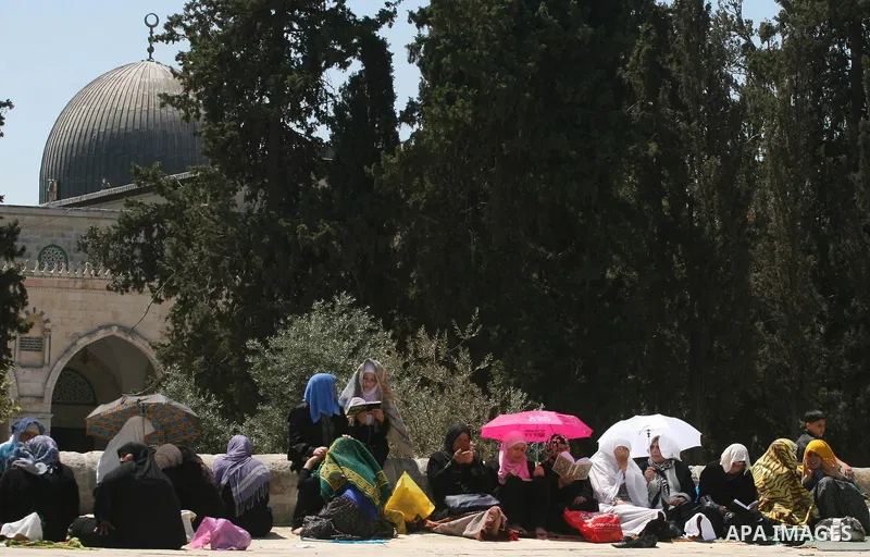 Palestinians gather for prayers at the Al Aqsa Mosque in Jerusalem, on the last Friday of the Muslim holy month of Ramadan, August 26, 2011. Muslims around the world are observing the holy fasting month of Ramadan where...
