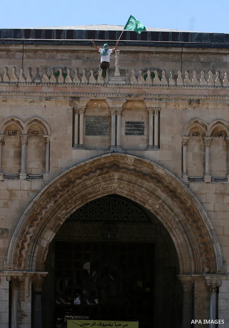 Palestinians gather for prayers at the Al Aqsa Mosque in Jerusalem, on the last Friday of the Muslim holy month of Ramadan, August 26, 2011. Muslims around the world are observing the holy fasting month of Ramadan where...