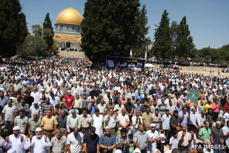 Palestinians gather for prayers at the Al Aqsa Mosque in Jerusalem, on the last Friday of the Muslim holy month of Ramadan, August 26, 2011. Muslims around the world are observing the holy fasting month of Ramadan where...