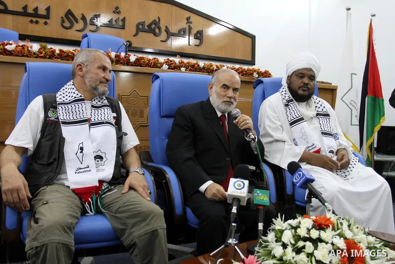 Members of the Sudanese and South African delegation meets with the spokesman of Palestinian Parliament, Ahmed Bahr during their visit to the Legislative Council headquarters in Gaza city on August 28, 2011. Photo by Moh...