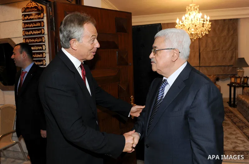 Palestinian Mahmoud Abbas meets with the Quartet envoy to the Middle East, Tony Blair in Jordanian capital of Amman on Sep. 14,2011. Photo by Thaer Ganaim