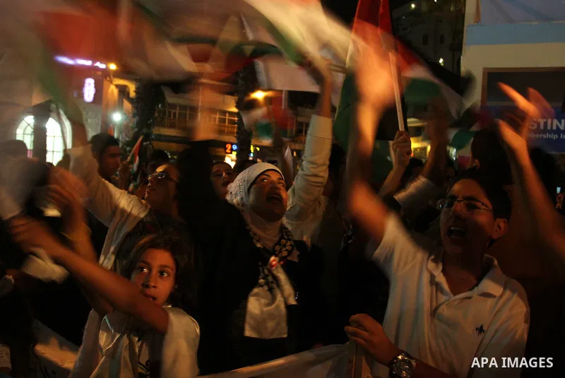Palestinians take part in a rally in the West Bank city of Ramallah, in support of President Mahmoud Abbas' bid for statehood recognition in the United Nations, September 20, 2011. Abbas has told the United Nations chief...