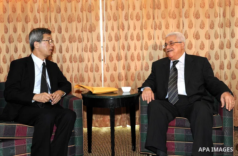 Palestinian President Mahmoud Abbas (Abu Mazen) meets with with Japanese envoy to the Middle East, Yutaka Limura in New York on Sep. 22,2011. Photo by Mufeed Abu Hasnah