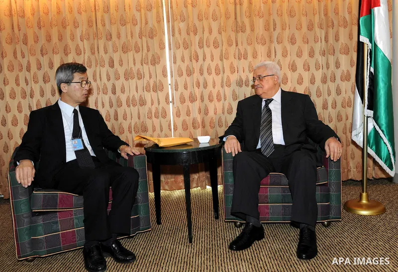 Palestinian President Mahmoud Abbas (Abu Mazen) meets with with Japanese envoy to the Middle East, Yutaka Limura in New York on Sep. 22,2011. Photo by Mufeed Abu Hasnah