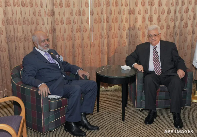Palestinian President Mahmoud Abbas (Abu Mazen) meets with Omani Foreign Minister in New York on Sep. 22,2011. Photo by Mufeed Abu Hasnah