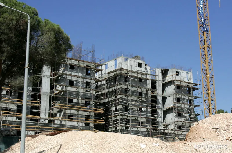 A construction site is seen in Gilo, a Jewish settlement that Israel erected on land it captured in the West Bank in a 1967 war and annexed unilaterally as part of its declared capital, Jerusalem Sep. 28, 2011. Israel on...