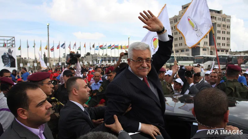 Palestinian President Mahmoud Abbas attends a rally by local school children supporting the Palestinian bid to join the United Nations in the West Bank city of Ramallah October 1, 2011. A U.N. Security Council panel on a...