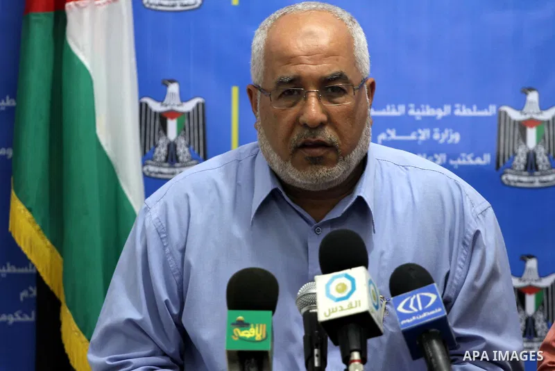 Ziad Hamada, the Palestinian Director General of the Plant Protection and Quarantine of Agriculture delivers speech regarding the fight against red palm weevil in Gaza city on Oct. 2, 2011. Photo by Mohammed Asad