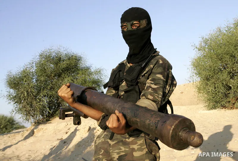 Palestinian militants with the Democratic Front for the Liberation of Palestine (DFLP) take part in a training session in the southern Gaza Strip town of Khan Yunis on October 03, 2011. Photo by Abed Rahim Khatib