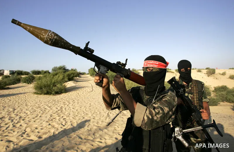 Palestinian militants with the Democratic Front for the Liberation of Palestine (DFLP) take part in a training session in the southern Gaza Strip town of Khan Yunis on October 03, 2011. Photo by Abed Rahim Khatib