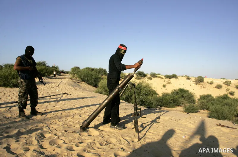 Palestinian militants with the Democratic Front for the Liberation of Palestine (DFLP) take part in a training session in the southern Gaza Strip town of Khan Yunis on October 03, 2011. Photo by Abed Rahim Khatib