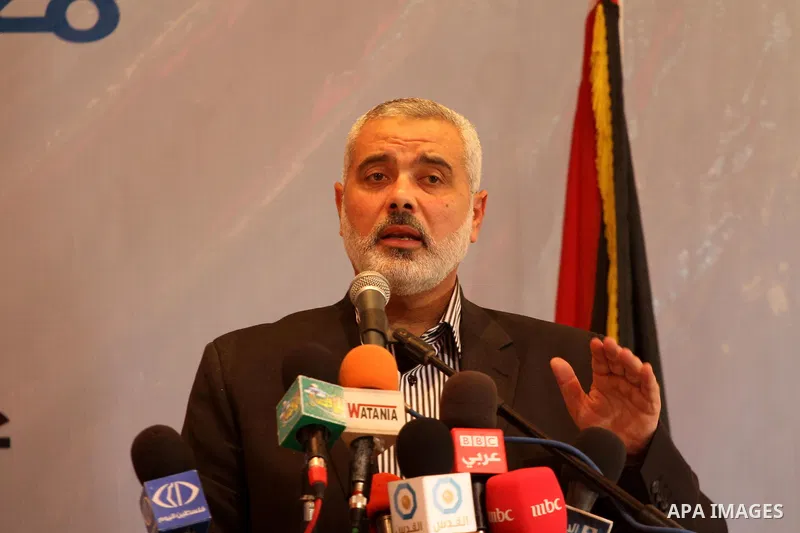 Palestinian Prime Minister in Gaza Strip, Ismail Haniya attends the opening ceremony of the book fair which organised by the Ministry of Culture in Gaza city on Oct. 5,2011. Photo by Mohammed Asad