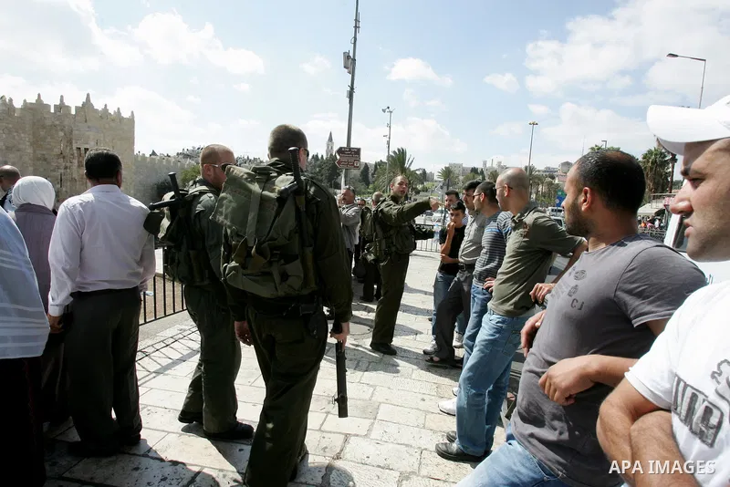 Israeli police stand guard in front of Damascus Gate in Jerusalem's Old City on October 7,2011. Israel limited access to Jerusalem's Al-Aqsa mosque compound for fear of violence on the Muslim weekly day of prayer, which...