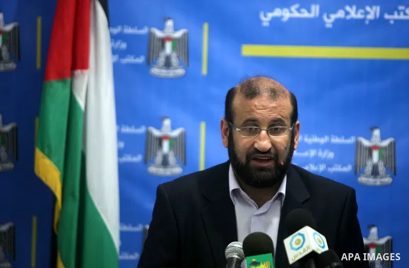 Head of Palestinian Energy Authority, Kanan Obeid , during a press conference about the work of the electricity company in Gaza City, on Oct, 08, 2011. Photo by Ashraf Amra.