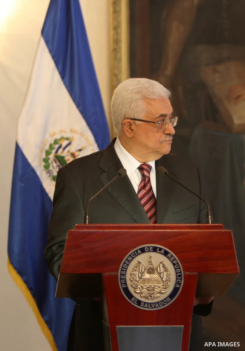 Palestinian President Mahmoud Abbas (Abu Mazen) meets with thae Salvadoran Morcillo Funes in Salvador. OCT.10.2011. Photo by Thaer Ganaim