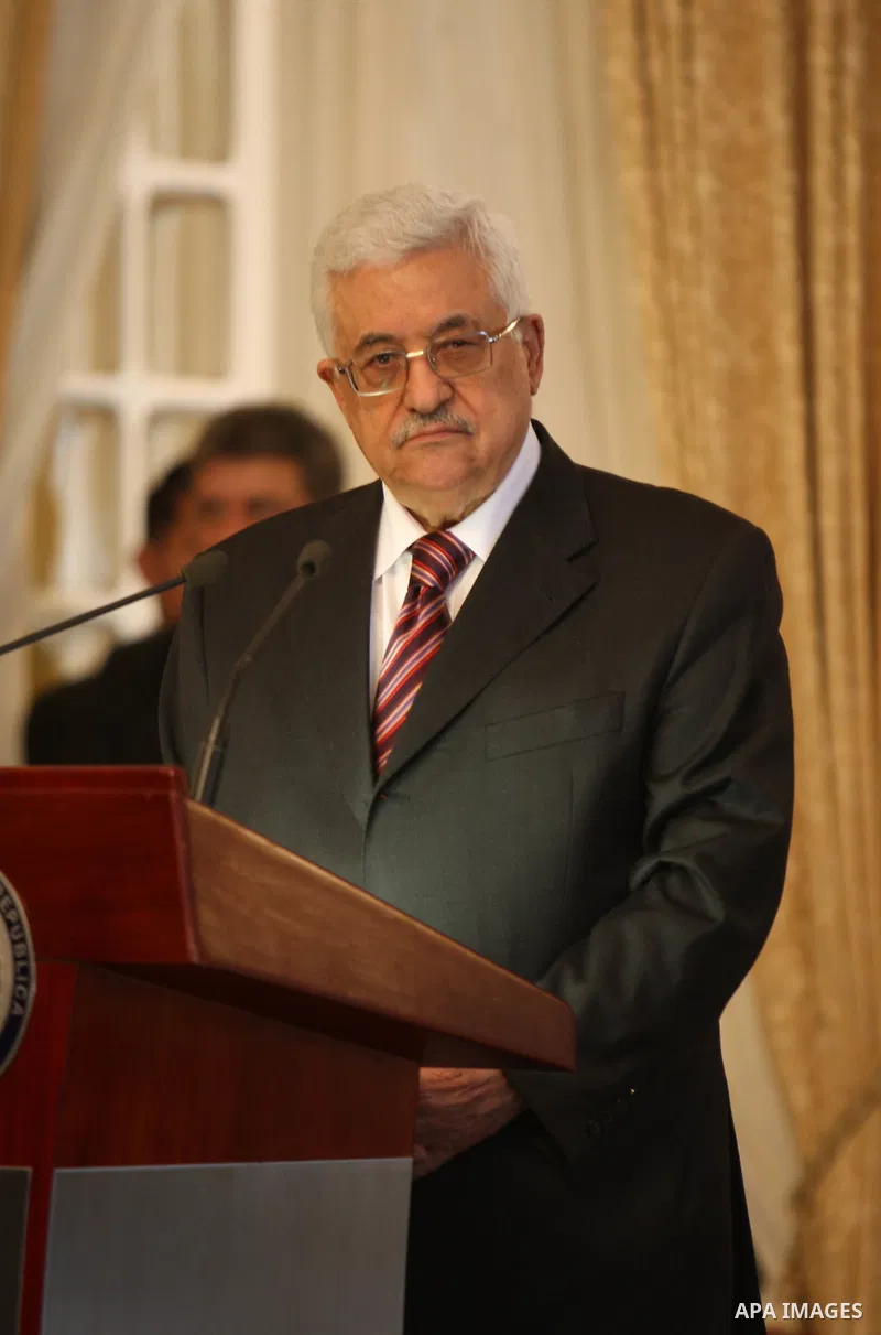 Palestinian President Mahmoud Abbas (Abu Mazen) meets with thae Salvadoran Morcillo Funes in Salvador. OCT.10.2011. Photo by Thaer Ganaim