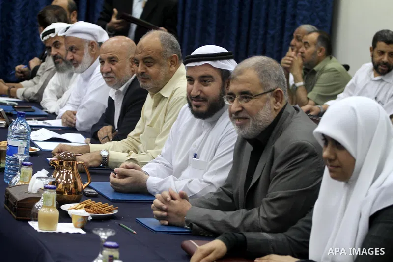 Palestinian prime minister Ismail Haniyeh in Gaza Strip, during meeting with Members of the government Palestinian To discuss the prisoner deal in Gaza city, oct. 16, 2011. Israeli soldier Gilad Shalit will be freed from...