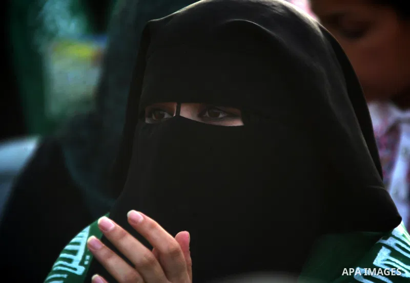 Palestinian supporters of the Islamic group Hamas celebrate the release of hundreds of prisoners following a swap with captured Israeli soldier Gilad Shalit on October 21, 2011 in Khan Yunis, southern Gaza Strip. Hamas r...