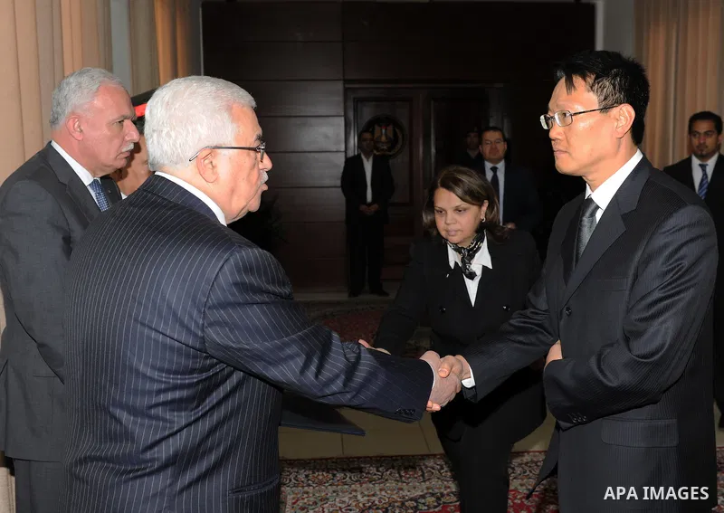 Palestinian President Mahmoud Abbas (Abu Mazen) during accept the credentials of a number of ambassadors today in Ramalla on Nov. 05, 2011. Photo by Mufeed Abu Hasnah