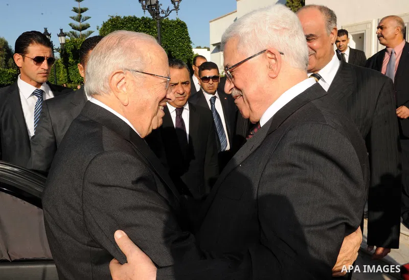Palestinian President Mahmoud Abbas meets with Tunisian Prime Minister Beji Caid Essebsi, in Tunis, Tunisia, 11 November 2011. Abbas arrived in Tunisia on 10 November for talks with Tunisian Interim President Fouad Mbaza...