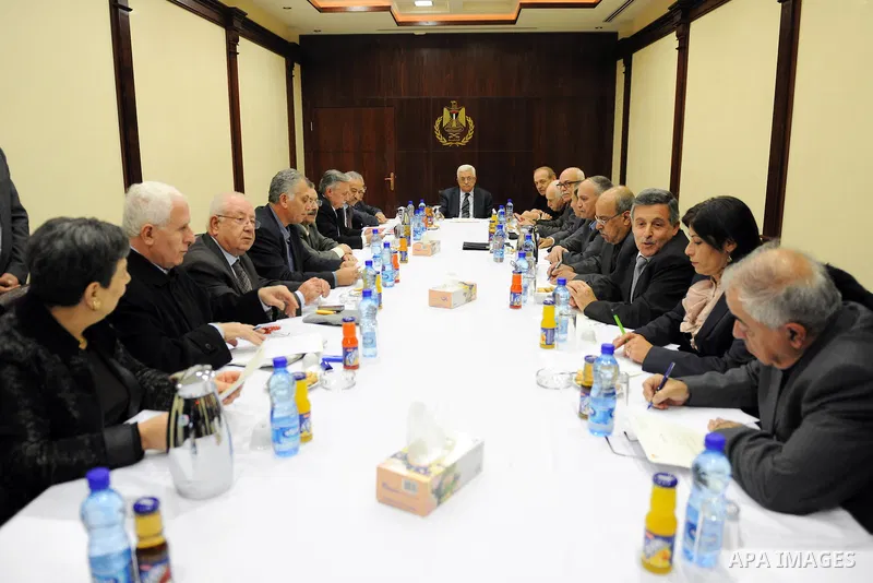 Palestinian President Mahmoud Abbas (Abu Mazen) meets with the Executive Committee in the West Bank city of Ramallah on Nov. 15, 2011. Photo by Mufeed Abu Hasnah