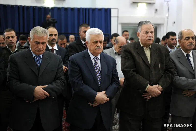Palestinian President Mahmoud Abbas (Abu Mazen) attends Friday prayers in the West Bank city of Ramallah on Nov. 18, 2011. Photo by Mufeed Abu Hasnah