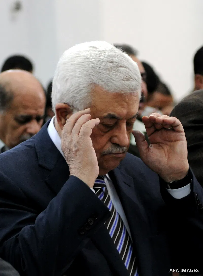 Palestinian President Mahmoud Abbas (Abu Mazen) attends Friday prayers in the West Bank city of Ramallah on Nov. 18, 2011. Photo by Mufeed Abu Hasnah
