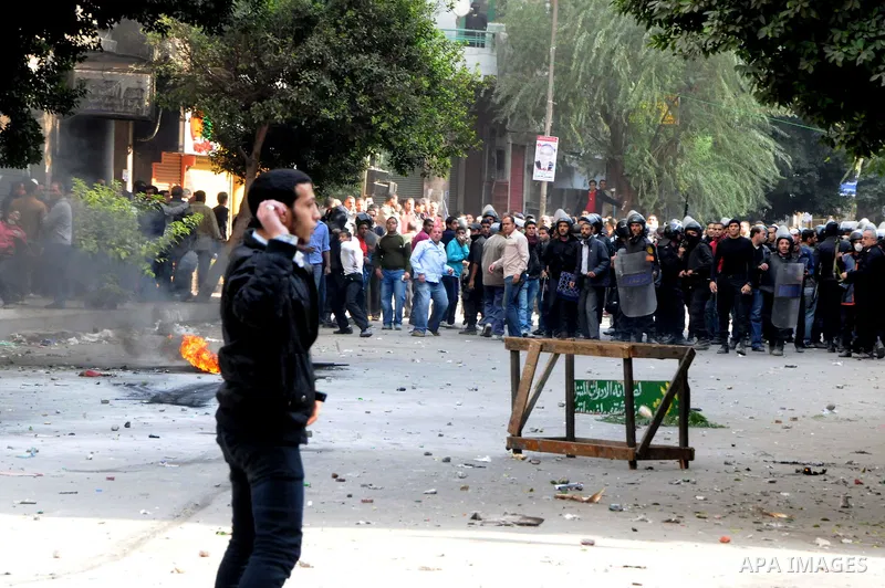 Egyptian protesters clash with security forces on the third day of at Tahrir Square in Cairo on November 21, 2011. Fresh clashes erupted in Cairo's Tahrir Square between police and protesters demanding the end of army ru...