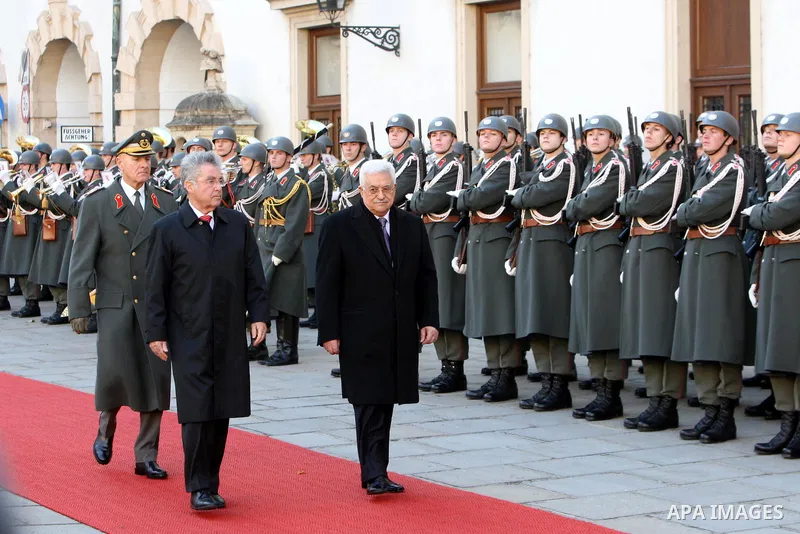 Palestinian President Mahmoud Abbas meets with Austrian President Heinz Fischer in Vienna November 28, 2011. Abbas is on a one-day official visit to Austria. Photo by Thaer Ganaim